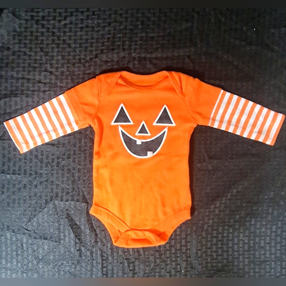 Lil'  Jack-O-Lantern Long Sleeved Onesie (6-9 Months)